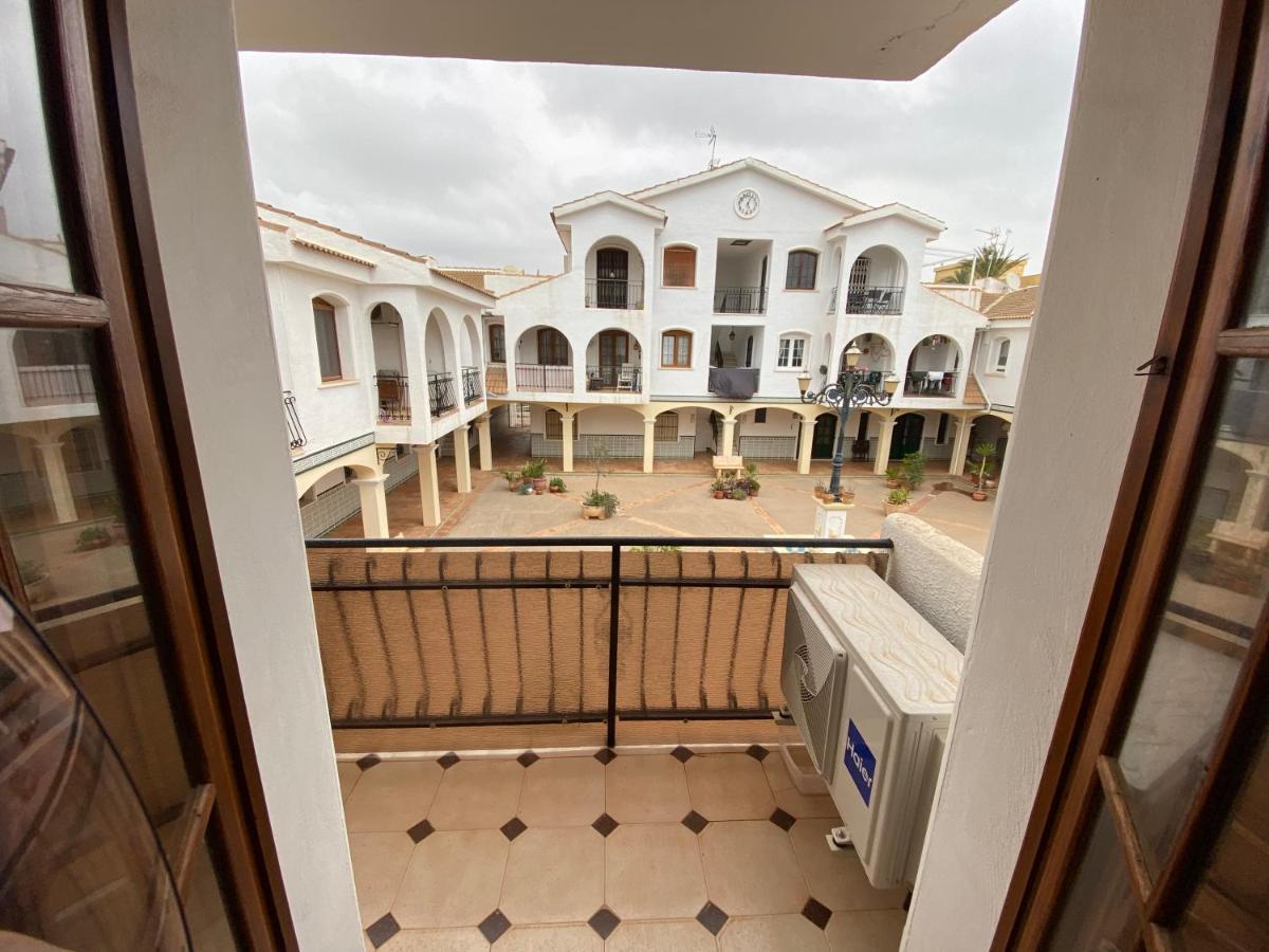 Orihuela Costa 2-Bedroom 1-Bath Renovated Vacation Rental On La Zenia Beach Ngoại thất bức ảnh