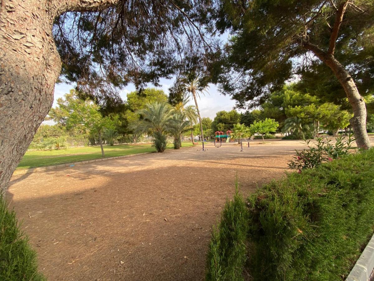 Orihuela Costa 2-Bedroom 1-Bath Renovated Vacation Rental On La Zenia Beach Ngoại thất bức ảnh